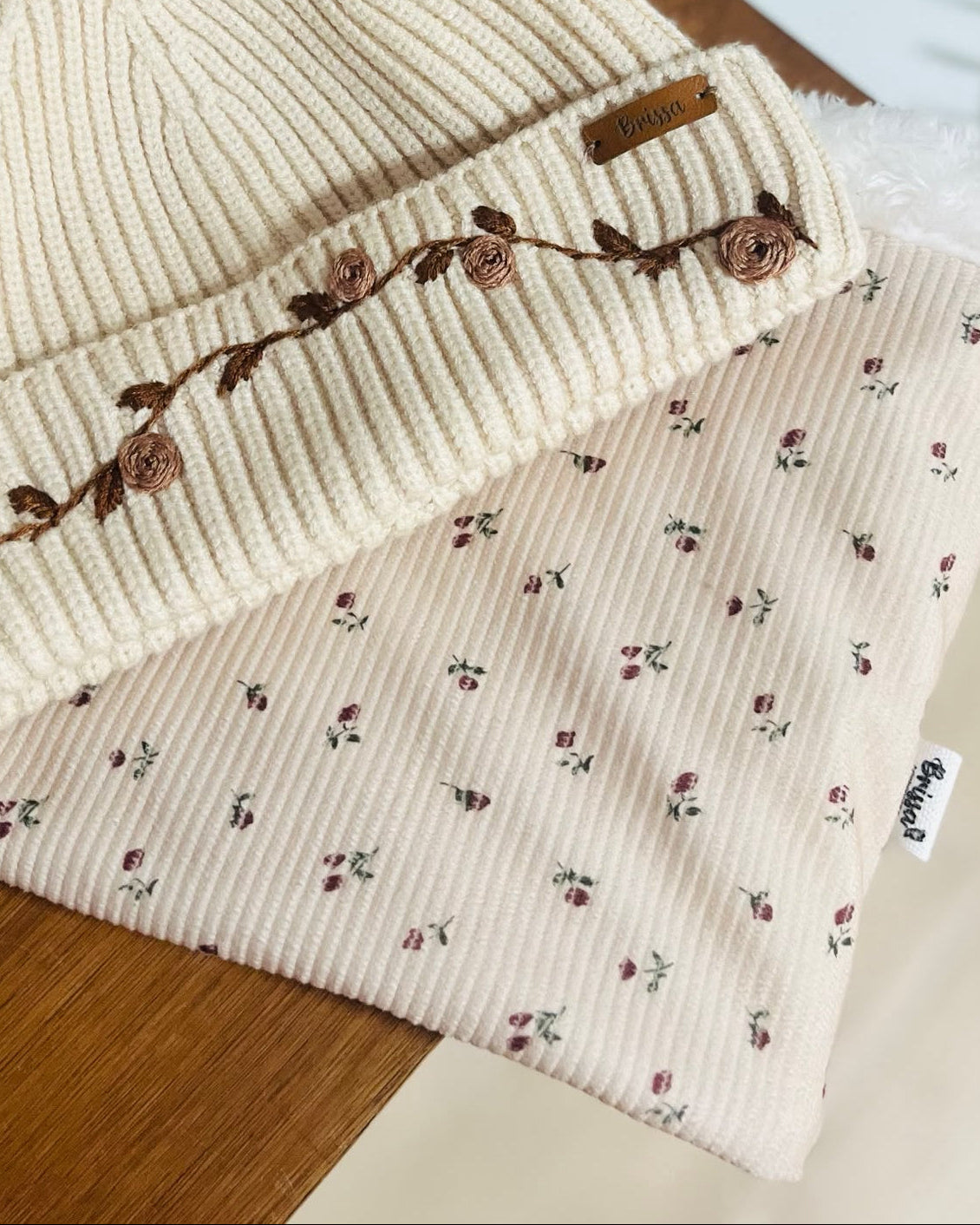Cuello Pana Rositas con Sherpa para Niña