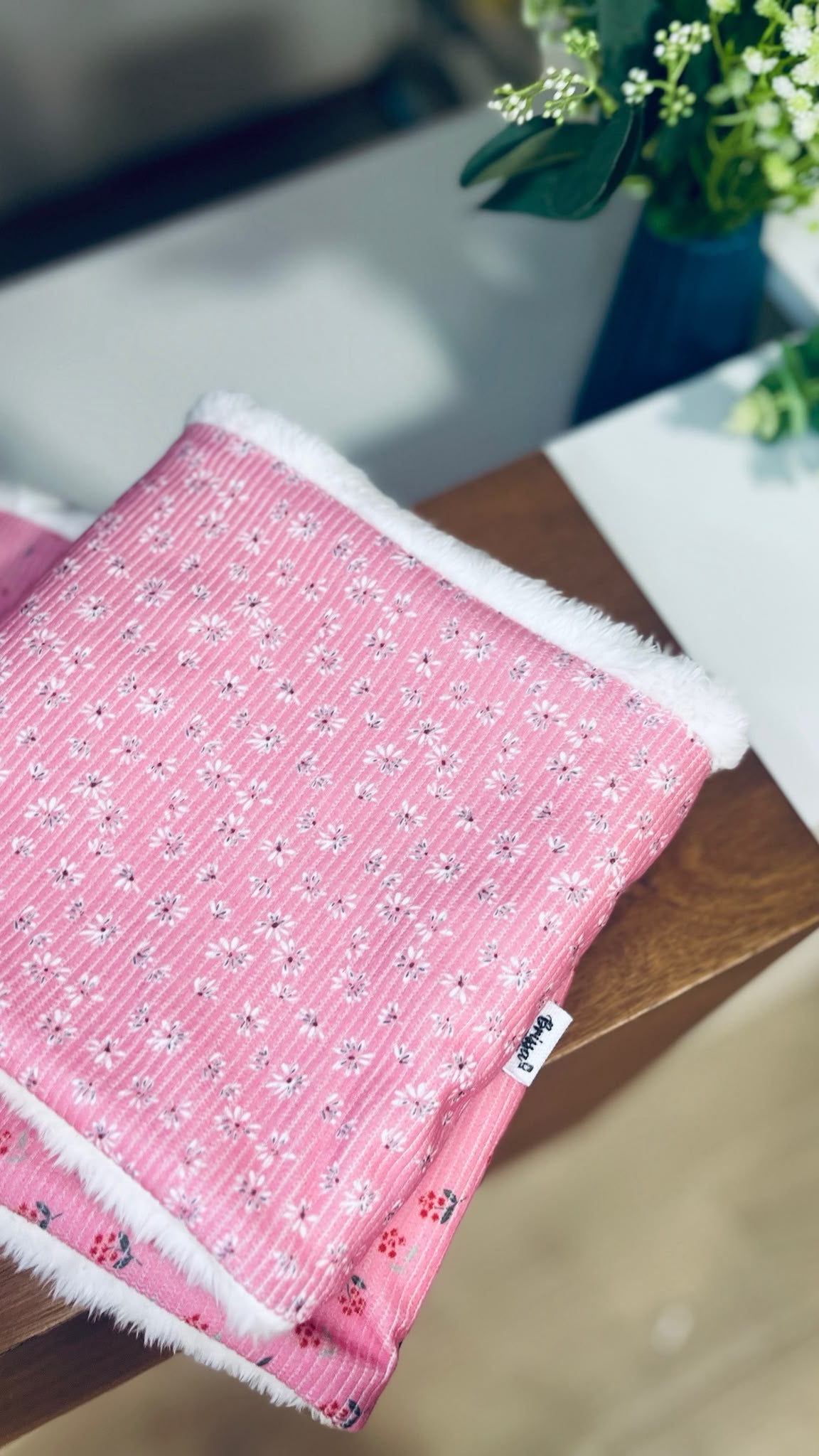 Cuello Pana Rosa Estampada con Sherpa para Niña