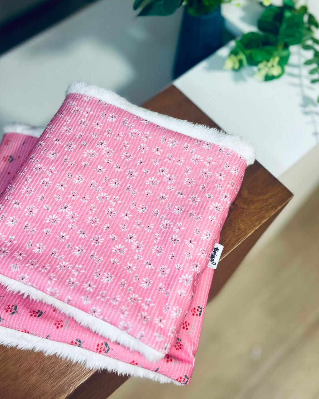 Cuello Pana Rosa Estampada con Sherpa para Niña